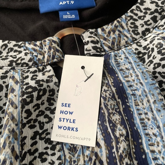 Brand new blouse apt 9 beautiful ❤️ - Picture 6 of 7